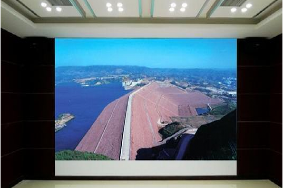 AMOUY艾默依P1.904室内LED显示屏